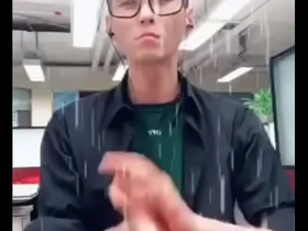 Young Asian twink’s self-pleasure experience with a unique twist