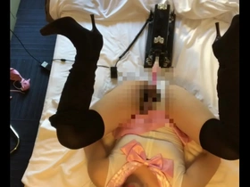 Japanese crossdresser Ayumis solo pleasure with an anal toy machine